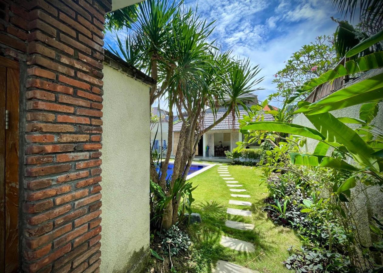 Villa Majegau 1 By Deasha Seminyak Exteriör bild
